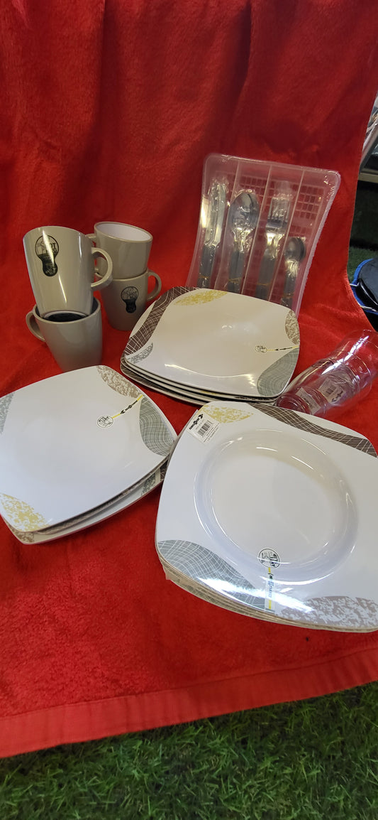 SERVICE DE TABLE ALL INCLUSIVE