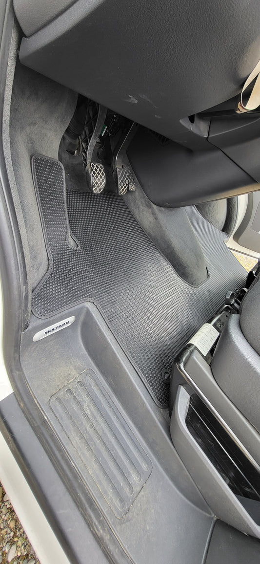 TAPIS AVANT CAOUTCHOUC  NOIRE T5->T6.1